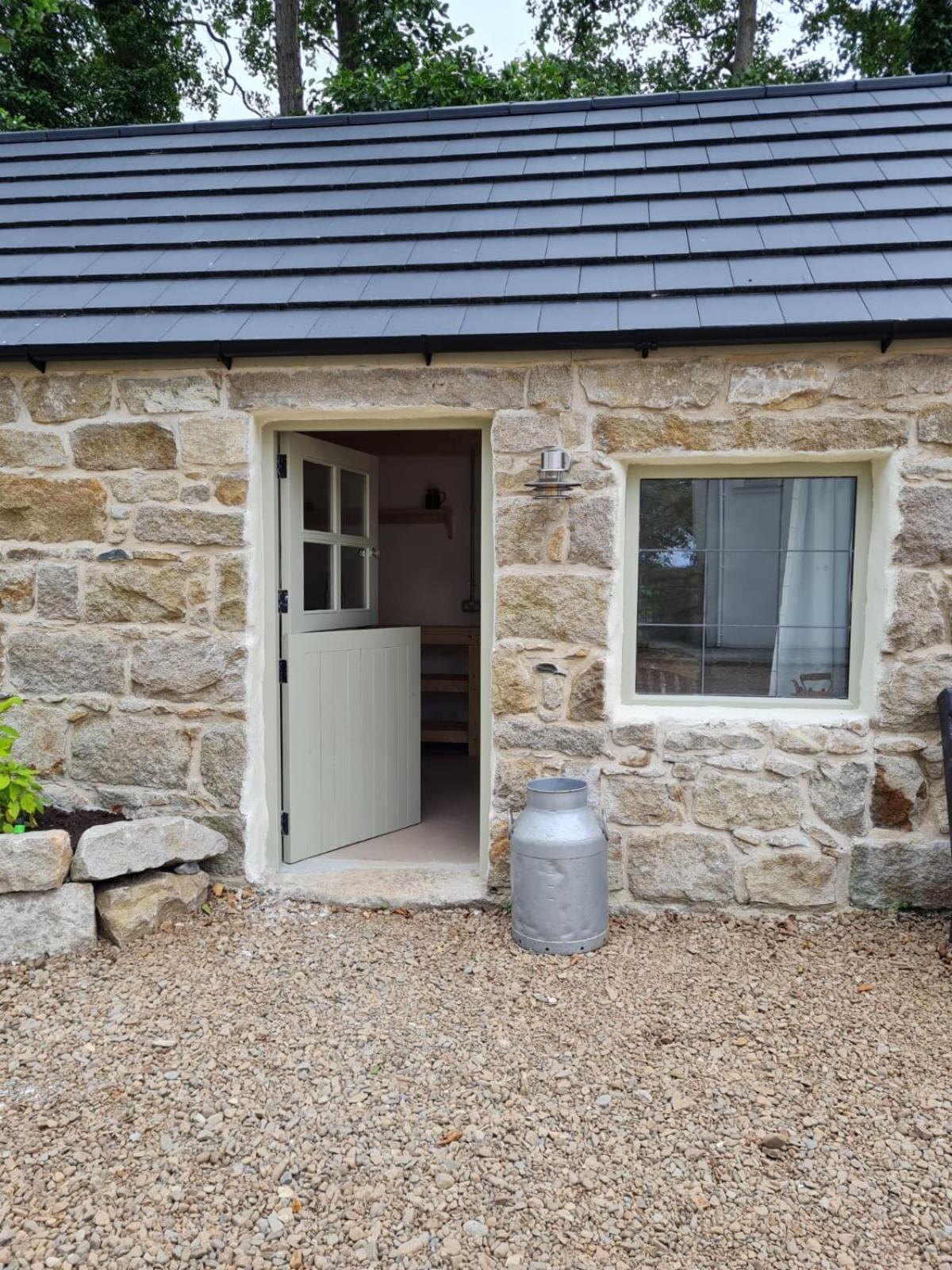 Cosy Couples Retreat At The Coop With Hot Tub Vila Kilkeel Exterior foto