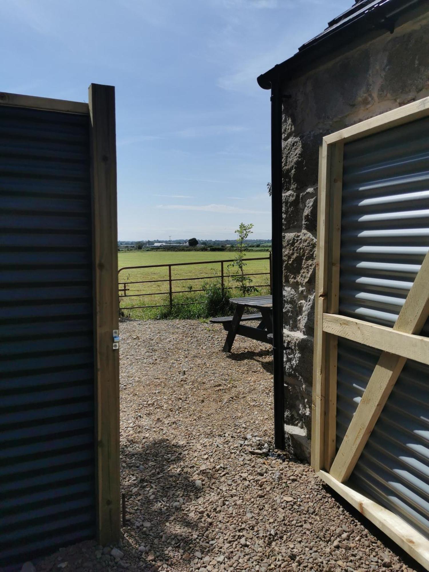 Cosy Couples Retreat At The Coop With Hot Tub Vila Kilkeel Exterior foto
